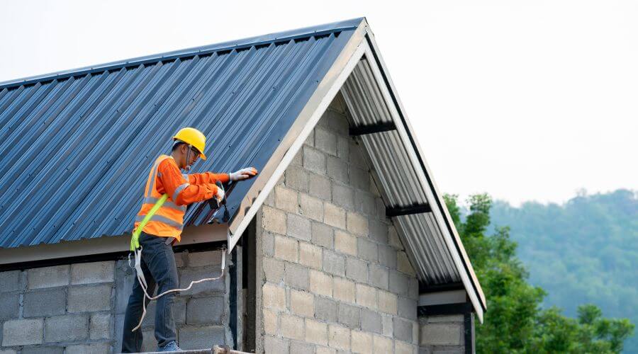 Expert Emergency Roof Repairs services in Hudson, MI
